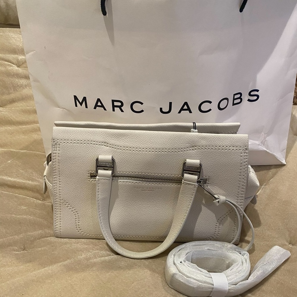 BRAND NEW MARC JACOBS CRUISER CROSS BODY BAG